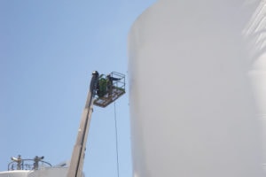 Commercial tank